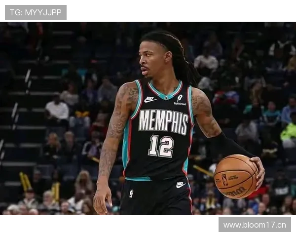 贾·莫兰特今天带了个啥豪车，路人全懵了，像明星出街似的