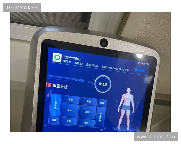 辛德hu一天吃12顿饭，体脂率比手机电量还低